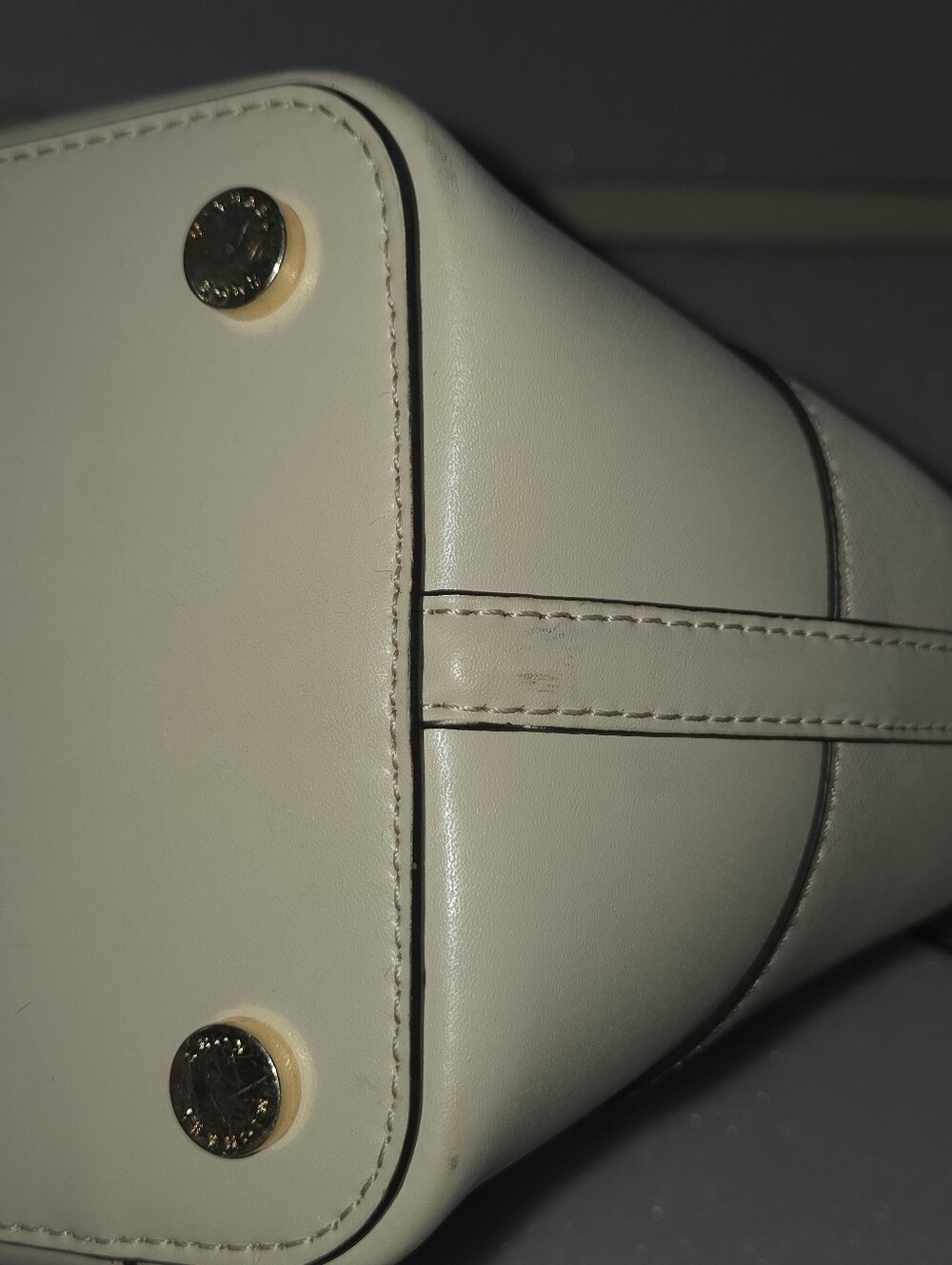 Michael Kors Trista MD Bucket Bag - Picture 9 of 11